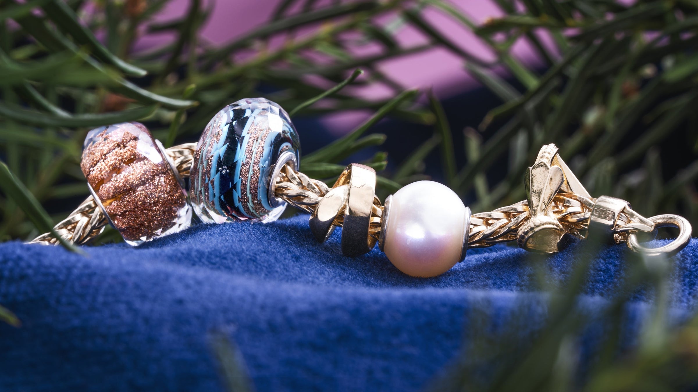 Trollbeads Weihnachtsschmuck am Gold Armband